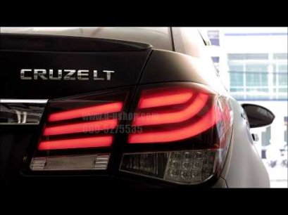 โคมไฟท้าย แดงดำ LED ตรงรุ่น Chevrolet Cruze สไตล์ BMW series 7