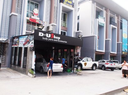 บรรยากาศหน้าร้านดียูช้อปค่ะ