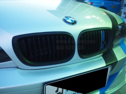 กระจังหน้าดำด้าน BMW E46 (98) ไฟยก