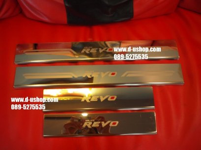 กาบบันไดสแตนเลสกันรอยตรงรุ่น Toyota REVO 2015 รุ่น4ประตู