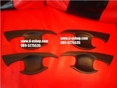 เบ้ามือเปิดประตูดำด้านล้วนToyota REVO 2015 รุ่น4ประตู