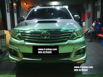 ลูกค้า Toyota Fotuner New 2015 สีบอร์นเงินมาจัดเต็มกับดียูช้อปค่ะ