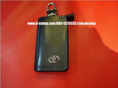 กระเป๋ากุญแจหนังดำแบบมีโลโก้รุ่นมีซิปปิดเปิด Toyota รุ่นสีดำ