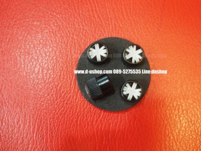 จุกลมล้อโลโก้ลายธงชาติอังกฤษขาวดำ รุ่นพื้นดำ สำหรับรถทุกรุ่น