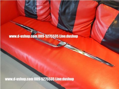 คิ้วท้ายกันกระแทกโครเมียมปลายดาบ Isuzu D-Max All New 2015