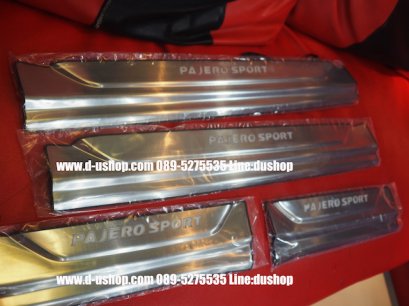 กาบบันไดสแตนเลสมีไฟเรืองแสงสีฟ้าตรงรุ่น Mitsubishi Pajero All New 2015 Ver.2