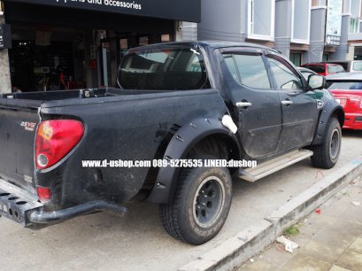 คิ้วล้อแต่งดำด้านรุ่นมีหมุด ตรงรุ่น Mitsubishi Triton 08-11