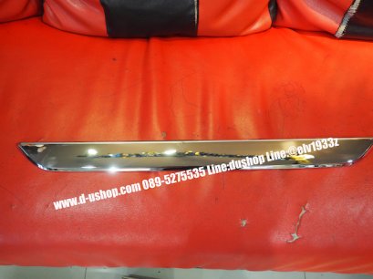 คิ้วฝาท้ายโครเมียมตรงรุ่น Honda CRV ALL  NEW 2017