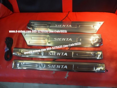 กาบบันไดมีไฟตัวเต็มตรงรุ่นแสงสีฟ้า Toyota Sienta