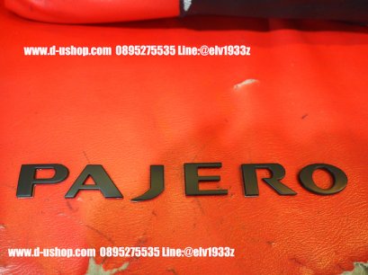 โลโก้ฝากระโปรงหน้าพลาสติก Pajero สีดำ
