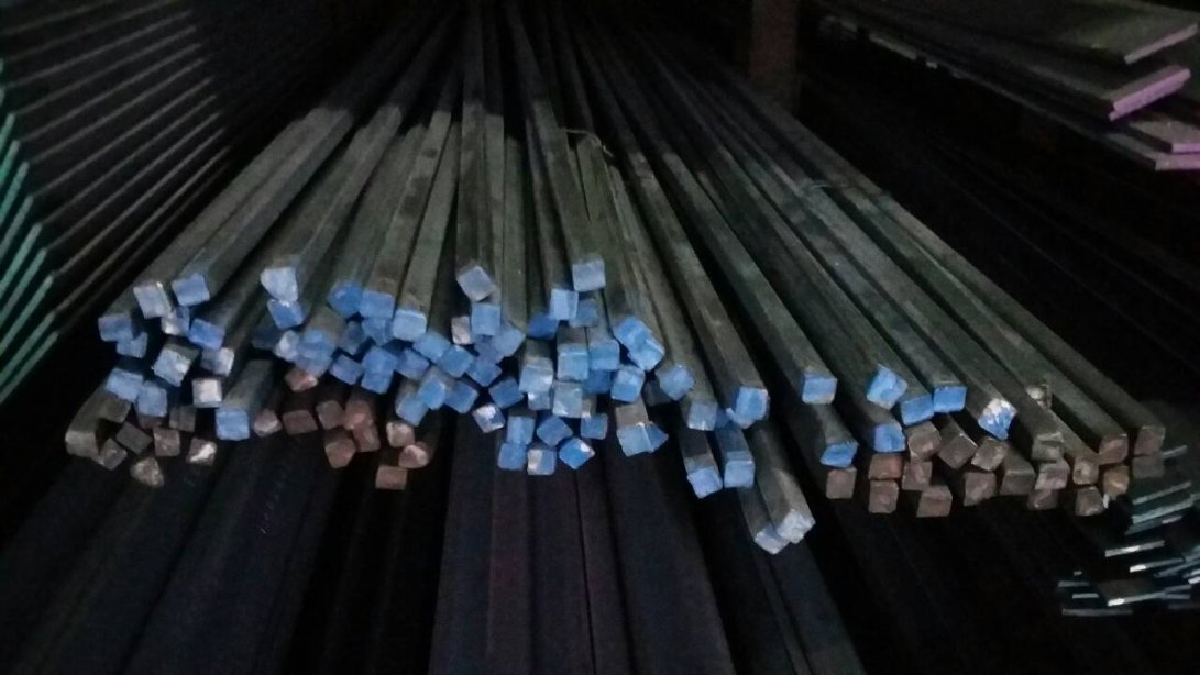 เหล็กสี่เหลี่ยมตัน (Steel Square bars) 4หุน หรือ 1/2"