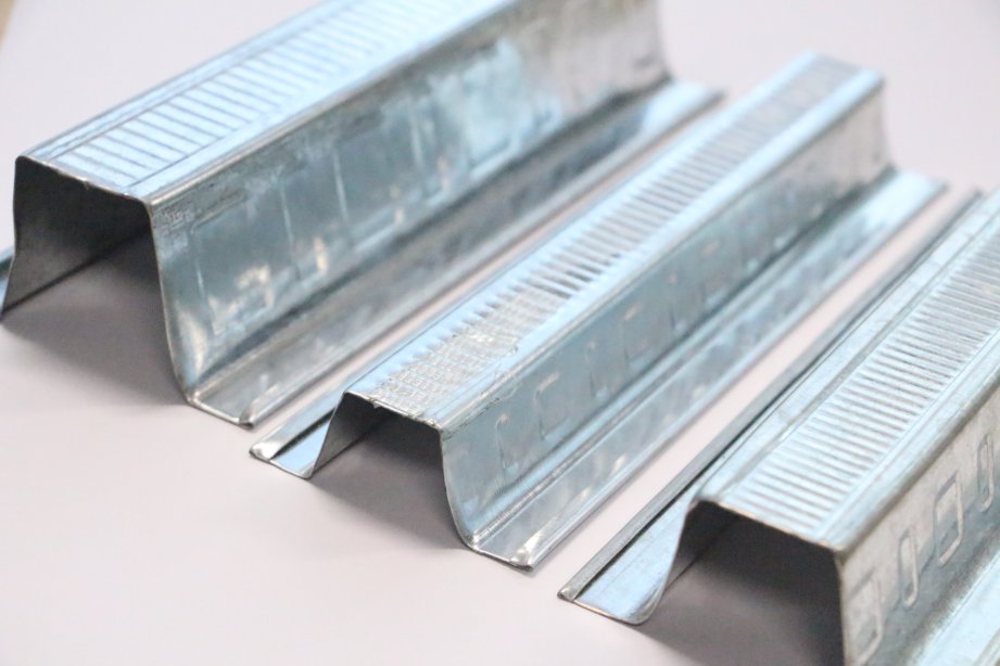 แปสำเร็จรูป 0.55มม.x6ม.