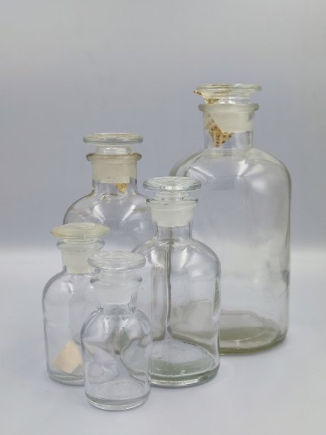 ขวดใส่สารสีขาวปากแคบ Reagent Bottle Narrow Mouth Glass Stopper