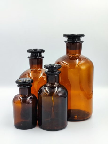 ขวดใส่สารสีชาปากแคบ Reagent Bottle Amber Narrow Mouth Glass Stopper