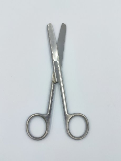 กรรไกรผ่าตัดปลายมน ขนาด 150 มม.