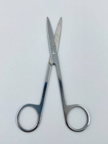 กรรไกรผ่าตัดปลายแหลม ขนาด 110 มม.