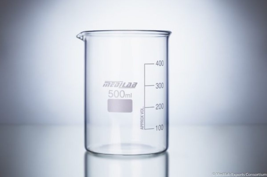 บีคเกอร์แก้ว (Medilab) Beaker Low Form, Graduated with Spout