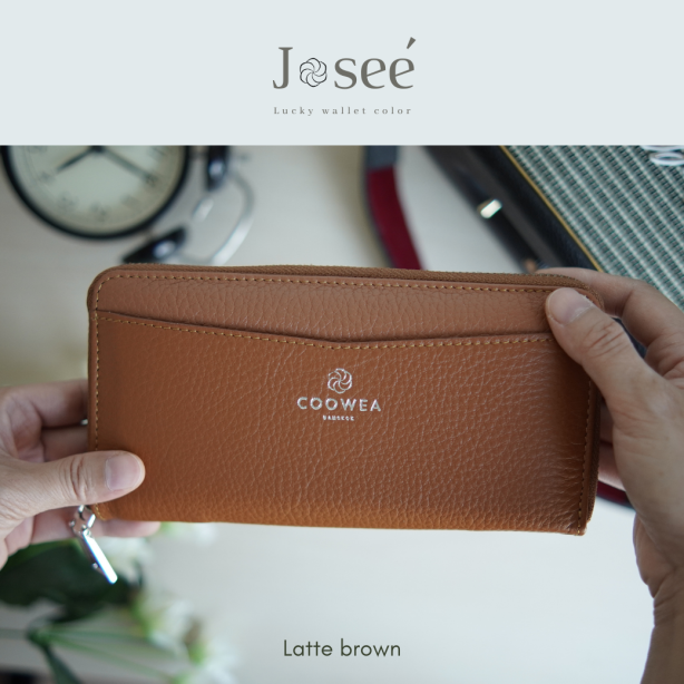 Josee in LATTE BROWN