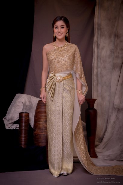 ชุดไทย ชุดที่ 4