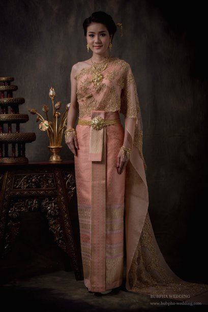 ชุดไทยผ้ายกแท้  เซทที่  5