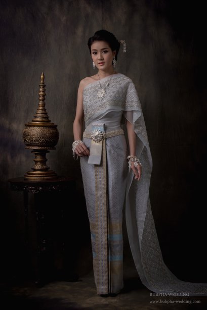 ชุดไทยผ้ายกแท้  เซทที่  4