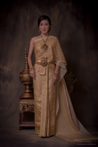 ชุดไทยผ้าโบราณเทียม สีทอง ชุดที่  1