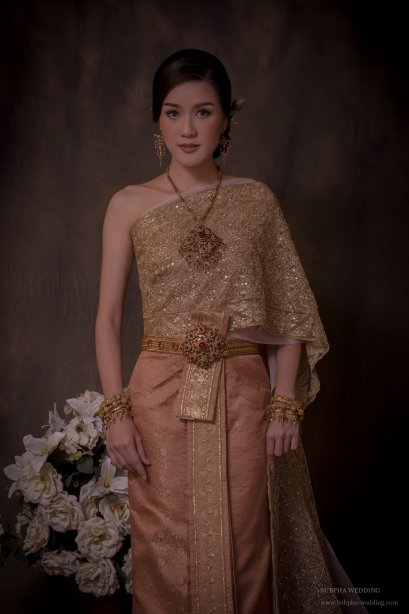 ชุดไทยผ้าโบราณเทียม สีโอรสอิฐ ชุดที่  1