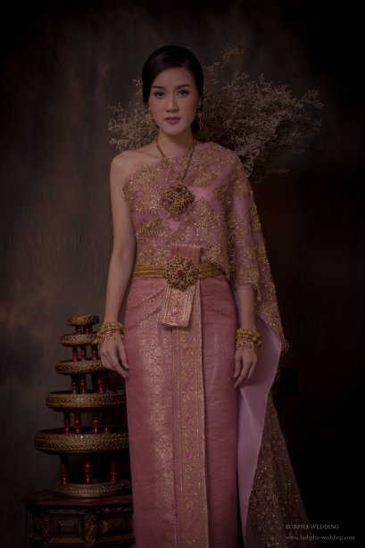 ชุดไทยผ้าโบราณเทียม สีชมพูเข้ม ชุดที่  1