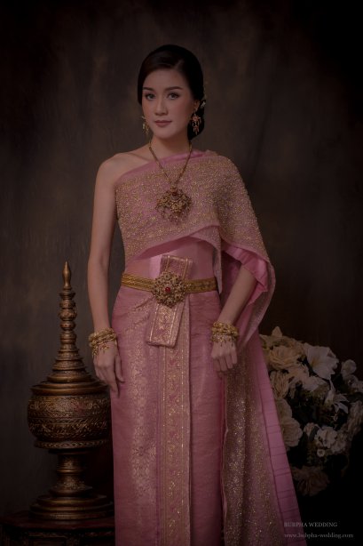 ชุดไทยผ้าโบราณเทียม สีชมพูเข้ม ชุดที่  3