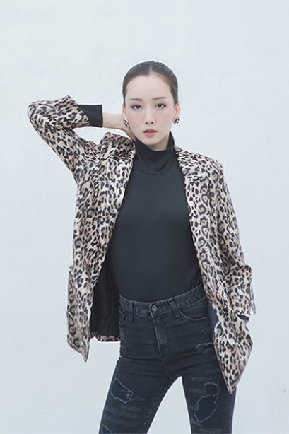 O11511 Leopard Lady Blazer
