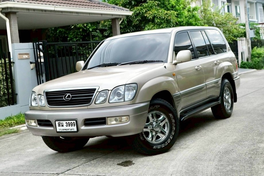 LX470