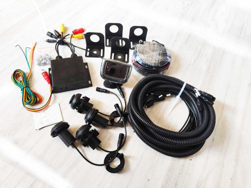 เซ็นเซอร์ถอยหลัง สำหรับรถบรรทุก ใช้ไฟ 24V จำนวน 4 จุด