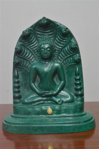 พระพุทธทวารวดีศรีปราจีน สิรินธรโลกนาถ