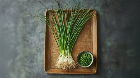 Discover Chives: History, Benefits & Culinary Uses