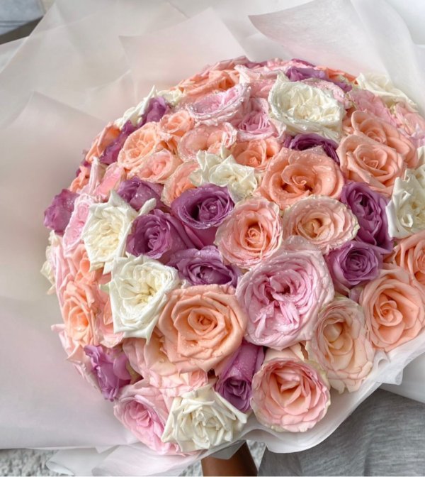 50 roses bouquet ivyandpollen