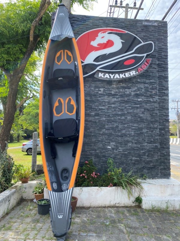 AQUA MARINA TOMAHAWK AIRK440 kayaker
