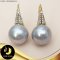 ต่างหูช้อนมุกแท้ ตัวเรือนเงินแท้ 92.5 ชุบทอง ประดับพลอยแท้ White Topaz SN0320YE488