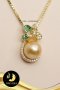 (ไม่รวมสร้อย)จี้มุก South Sea ดอกลำดวนประดับเพชร  มุกเซาท์ซี ทรงกลม สีทองแชมเปญ เกรด AA ขนาด 9-10 mm. ตัวเรือนเงินแท้ 92.5ชุบทอง / SN0440YP534