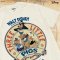 Power 7 Shop เสื้อยืดการ์ตูน "ลูกหมูสามตัว" (The Three Little Pigs) คอลเลคชั่น "Disney Classics" (TMX-149-สีครีม)