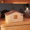 กล่องใส่ทิชชู่ตกแต่งบ้านรูปทรงกระท่อม สไตลล์ Nordic วัสดุ ไม้สน และ ไม้วอลนัท ใส่ทิชชู่แบบแผ่น รุ่น Miyaho