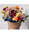 กระเช้าผลไม้สดนำเข้าเกรดพรีเมียม ตกแต่งด้วยดอกไม้สดโทนสีขาวเขียวสไตล์ Modern Classic โดย ร้านดอกไม้ Le Floriste