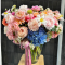 สั่งแจกันดอกไม้สดพรีเมียม  Blooming Elegance 68 แสดงความยินดีองค์กร | Le Floriste