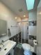亏本卖！！ 2层townhome，Siri Place Rangsit-Klong 2 Village 面积 20.6 平方哇，转角屋！！ 位置好，小区就在项目前面。 房子前面的广阔区域 安静的项目 优秀的安全系统 房子状况非常好！