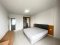 价格很好！ 出售公寓 I-House Rama 9 - Ekkamai，1 间卧室，2 间浴室，8 楼，顶楼好景，通风，房间宽敞，可随时入住， 毗邻 Phanphirom 公园，面积 55.17 平方米。