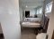 特价！！ 出售单间，Village Gio Rangsit，Khlong 3，面积 55 sq.w.，位置好，房子距离 Vibhavadi Rangsit 路，Soi Rangsit - Nakhon Nayok 68 仅 10 分钟，非常新，准备入住！ ！