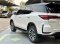 TOYOTA FORTUNER 2.4 LEGENDER A/T 2020 สีขาว สีดำ (LL0213) 12-13