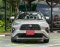 TOYOTA YARIS CROSS 1.5 HEV PREMIUM LUXURY A/T 2024 สีเทา - ดำ (LN0249)  6-7