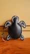 Turtle leather keychain - White / Black