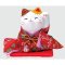 แมวสามสีกวักกิโมโนสีแดง  กวักซ้าย  นั่งเชิญเรียกลูกค้าเข้าร้าน  10 CM