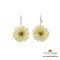 ต่างหูดอกเดซี่สีครีม / Creamy Wild Daisy Earring